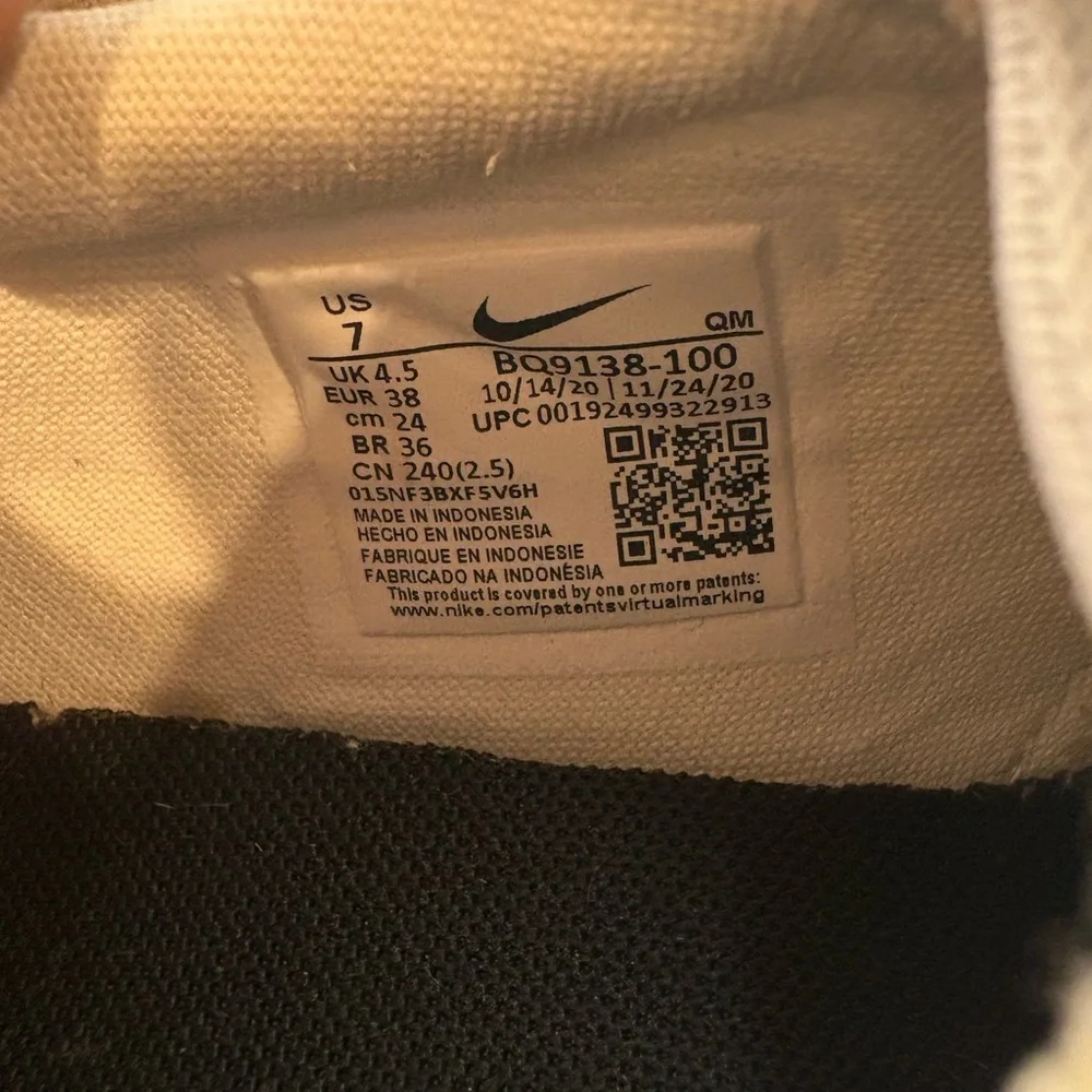 Nike White Canvas Court Royale - Picture 5 of 5